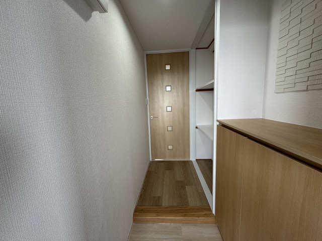 玄関　他号室のためイメージ写真となります。