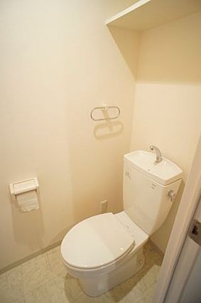 トイレ　ブルックスレジデンス　文京区千駄木3