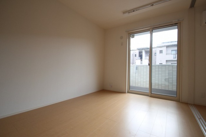 その他部屋・スペース　こちら寝室にいかがでしょうか。