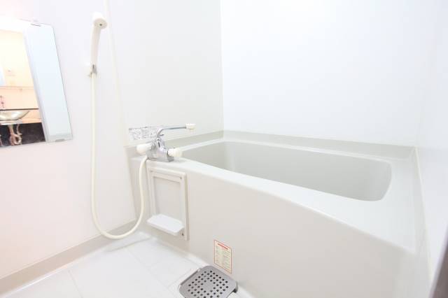 バス・シャワールーム　お風呂も綺麗です。