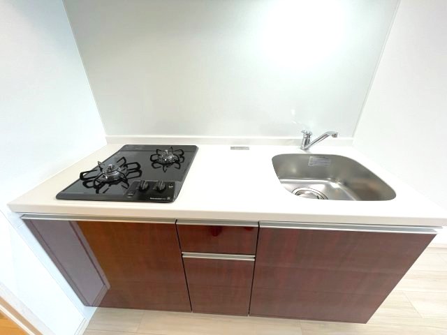 キッチン　イメージとして同建物他部屋を表示しています