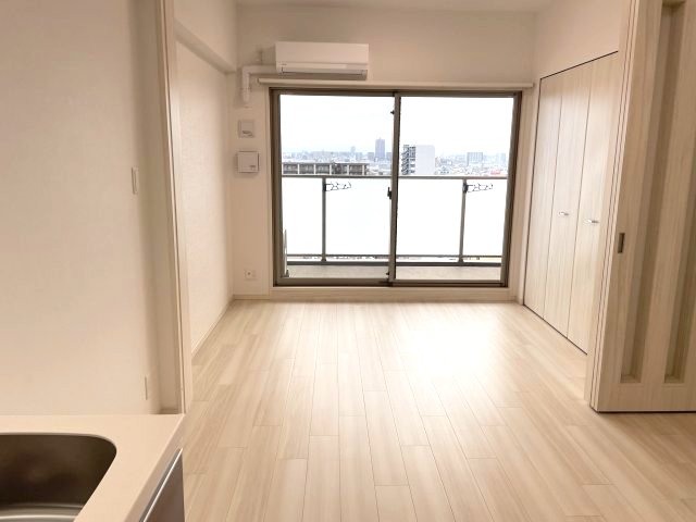 居室・リビング　イメージとして同建物他部屋を表示しています