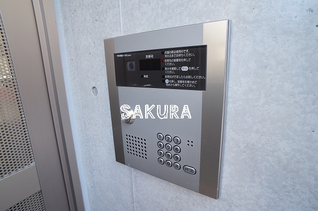 セキュリティ　不審者、勧誘員をシャットアウトできるオートロックです♪