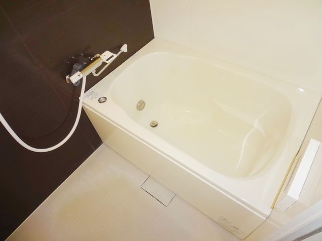 バス・シャワールーム　★追い焚き機能付きバスルームです★