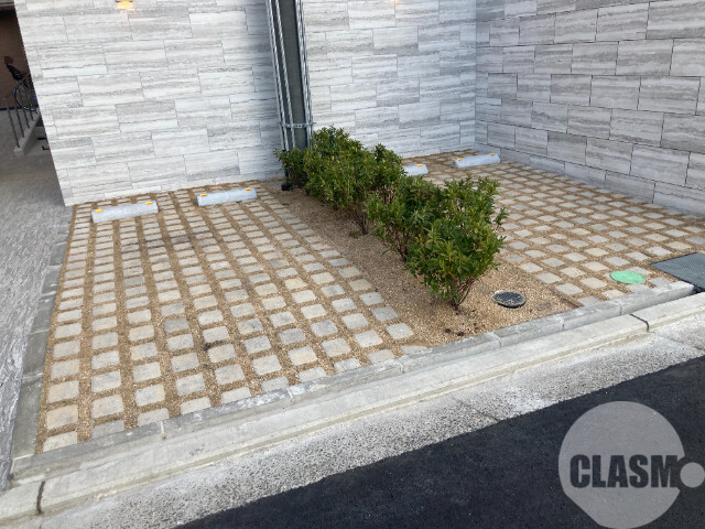 駐車場　敷地内駐車場