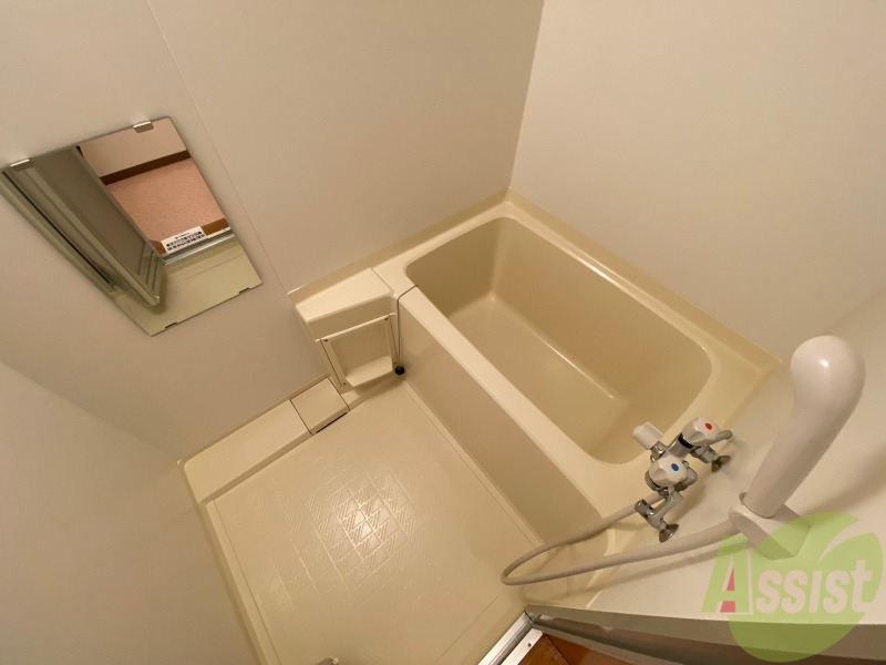 バス・シャワールーム　お風呂です。ゆっくりお風呂につかるのも体に良いですね～