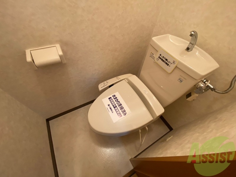 トイレ　トイレです。ウォシュレット付を探している方、おすすめです。