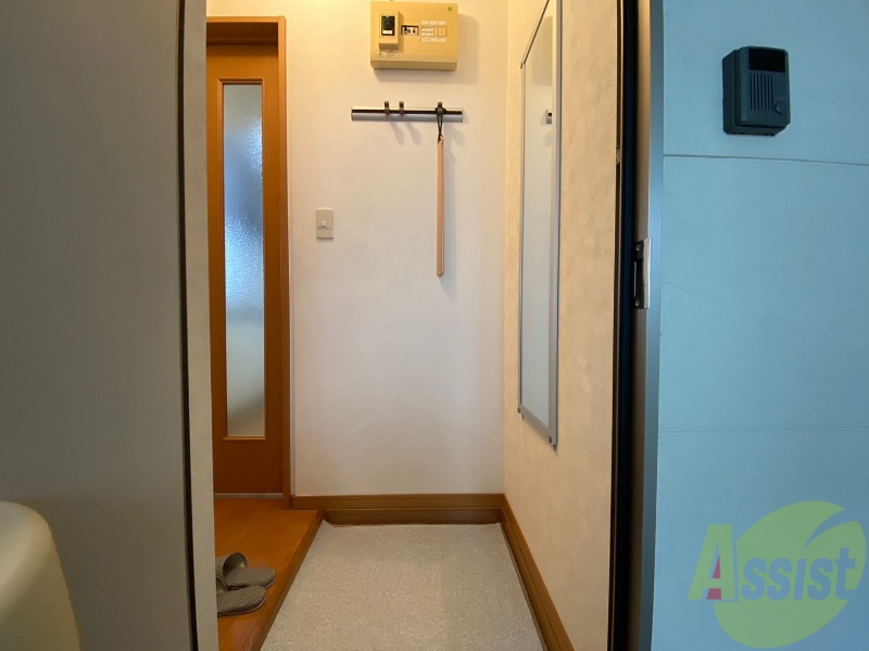 玄関　玄関の様子です。明るい印象ですね。気分もあがりそう。