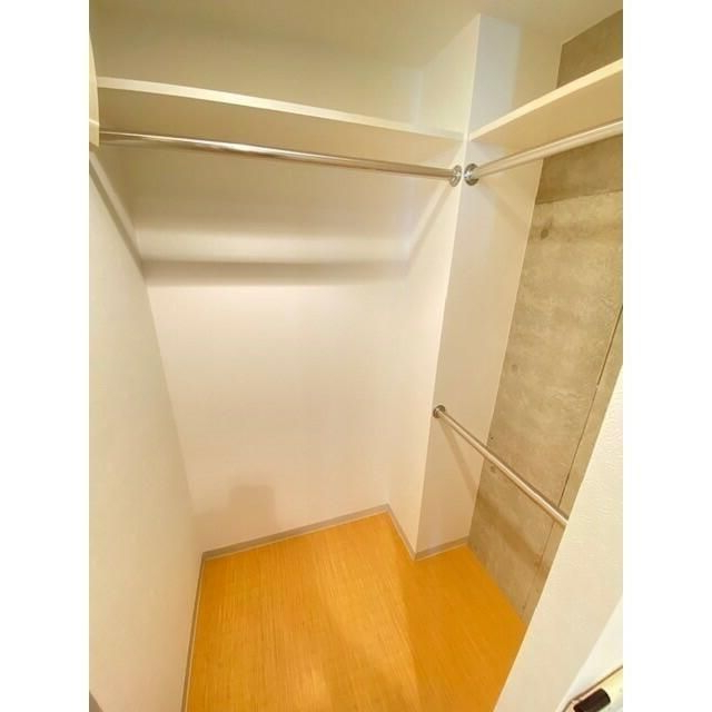 収納　■ウォークインクローゼット