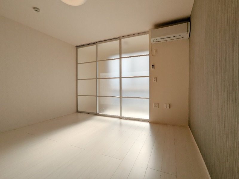 居室・リビング　図面と現状に相違がある場合には現状を優先