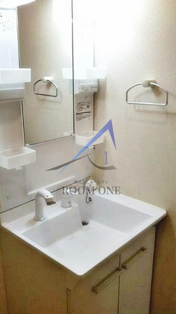 洗面設備　独立洗面台です。