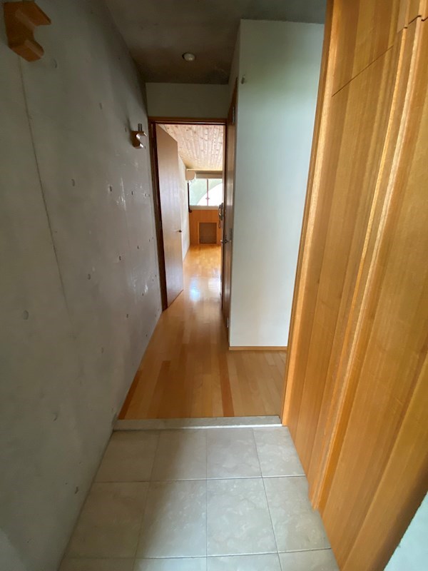 玄関　※同タイプの他のお部屋です