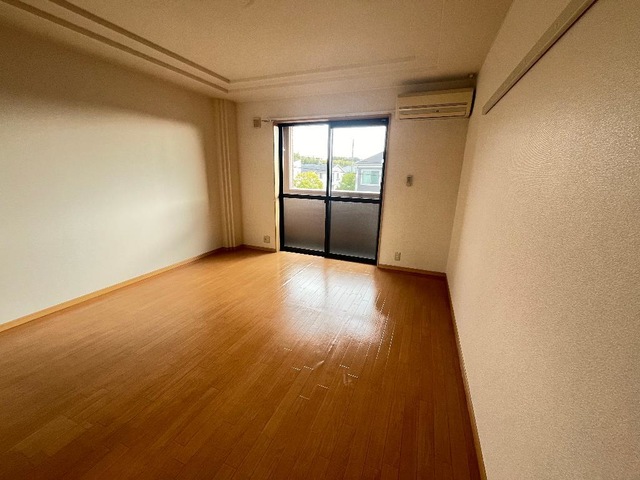 居室・リビング　明るい室内です☆