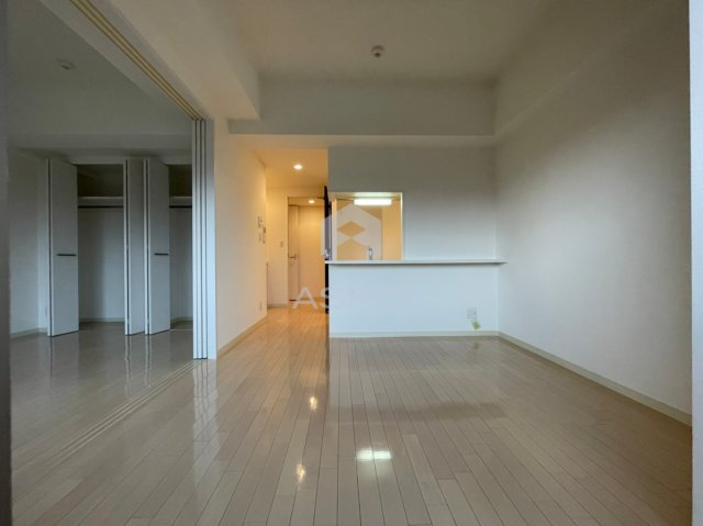 居室・リビング　同マンション別部屋　参考写真