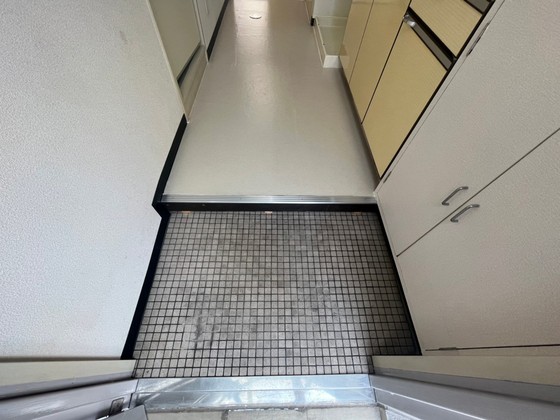 玄関　※別部屋の写真です