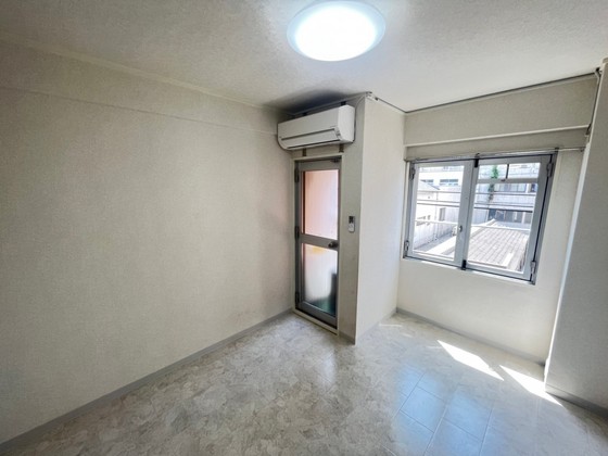 居室・リビング　※別部屋の写真です