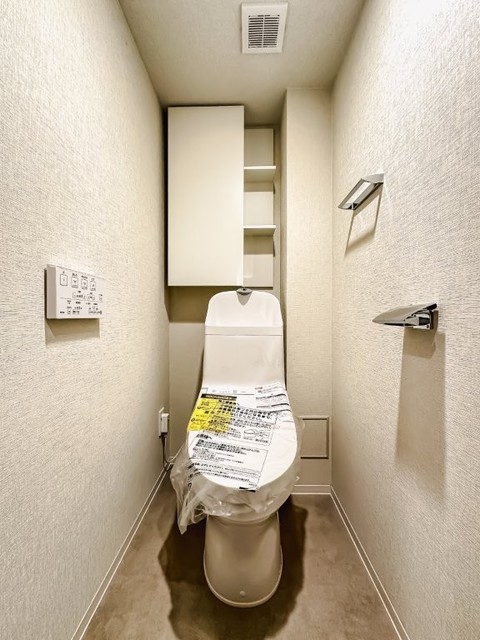 トイレ　※写真は同タイプ住戸です。