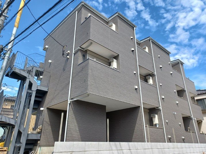 建物外観　北越谷駅徒歩９分（７２０ｍ）