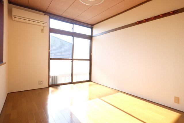 居室・リビング　同タイプの別室画像です　現況優先でご了承ください