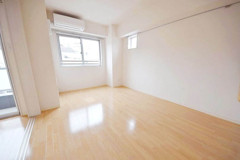 その他　★角部屋、二面採光、風通しも良好★