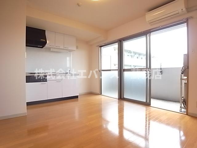 居室・リビング　ゆったりとした居間です