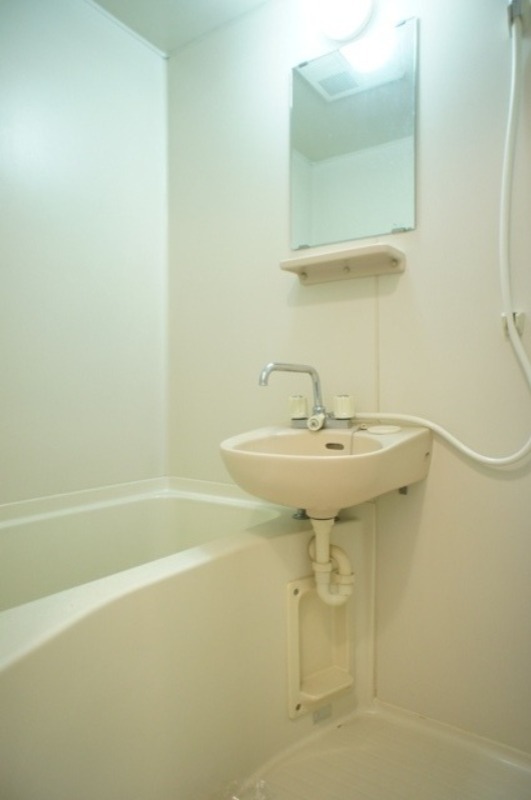 バス・シャワールーム　図面と現状に相違がある場合には現状を優先