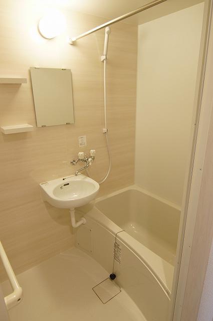 バス・シャワールーム　?