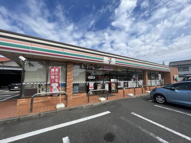 コンビニ　セブン－イレブン岡山瀬戸店（コンビニ）まで830m