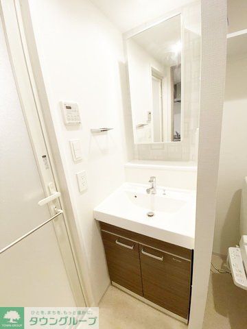 洗面設備　※写真は同タイプ住戸です。