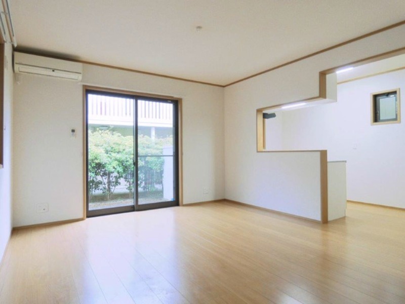 居室・リビング　図面と現状の相違がある場合には現状を優先