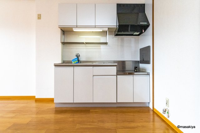 キッチン　ダイニングキッチン