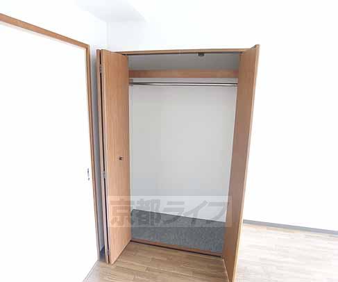 収納　たくさん服がかけられそうです