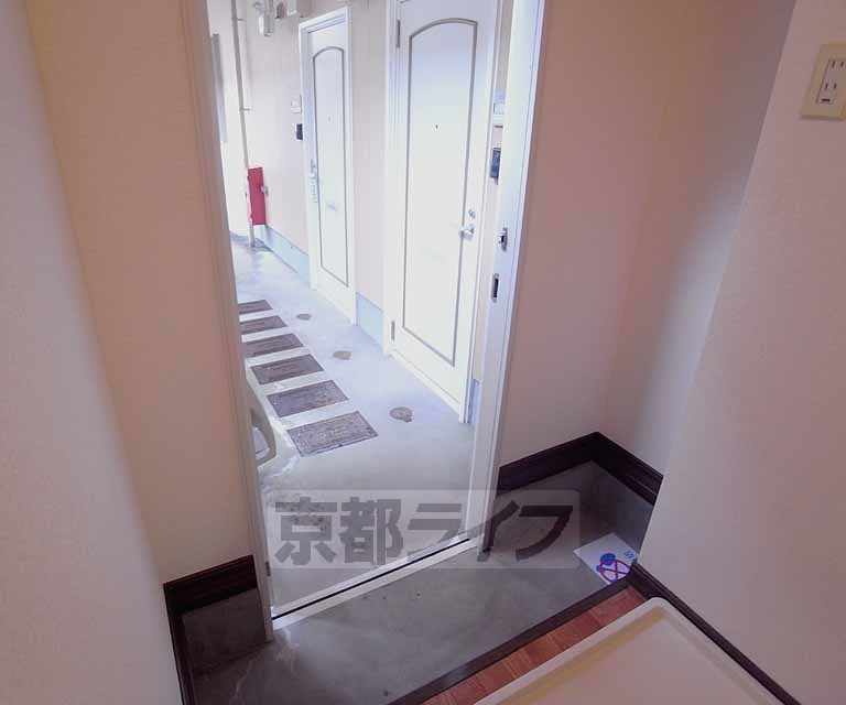 玄関　靴箱も置ける玄関間口