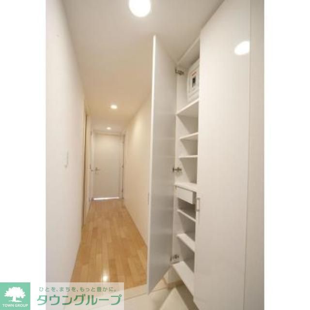 玄関　※写真は同タイプ住戸です。