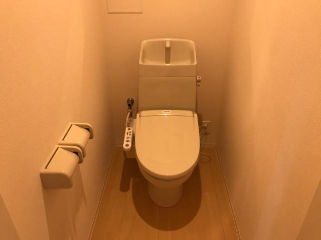 トイレ　トイレ