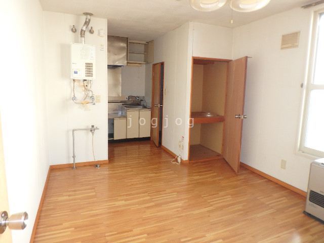 居室・リビング　居間