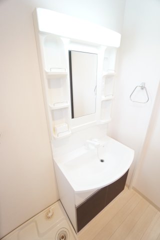 洗面設備　※同物件・反転タイプの写真です。