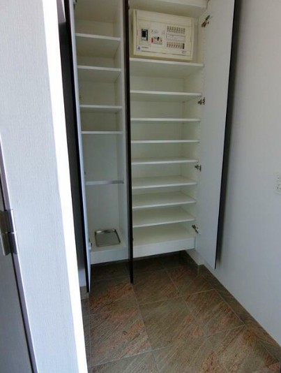 玄関　※こちらの写真は他部屋参考写真です