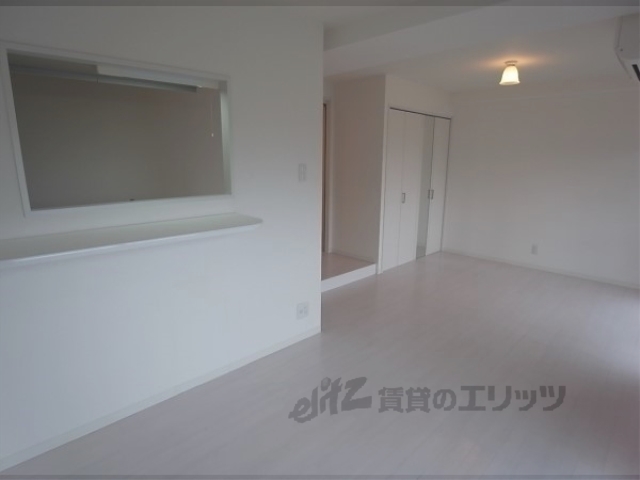 居室・リビング　リビング