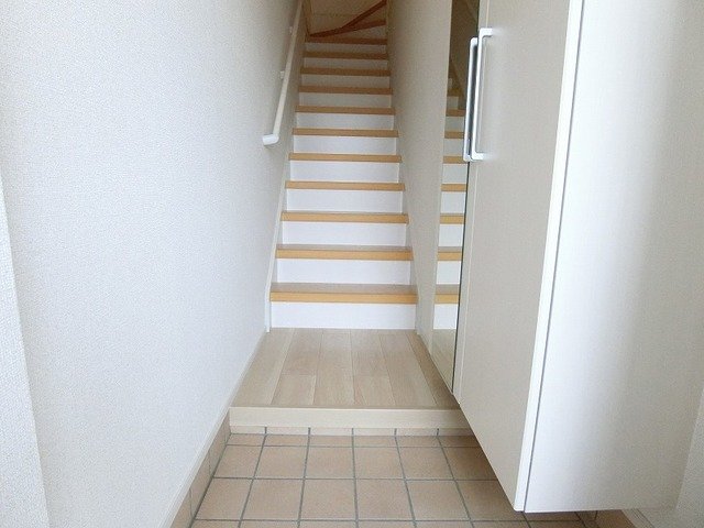 玄関　収納もある玄関です