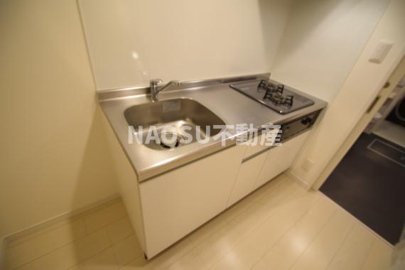 キッチン　コンパクトなキッチンで掃除もラクラク