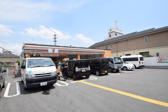 コンビニ　セブンイレブン　東大阪加納８丁目店（コンビニ）まで77m