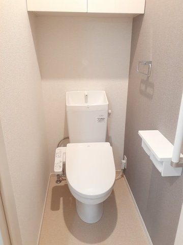トイレ　コンパクトで使いやすいトイレです