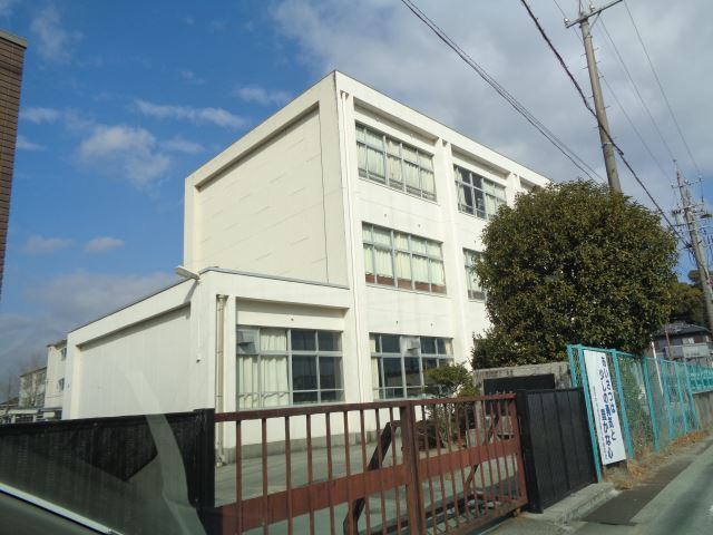 小学校　松阪市立幸小学校（小学校）まで485m