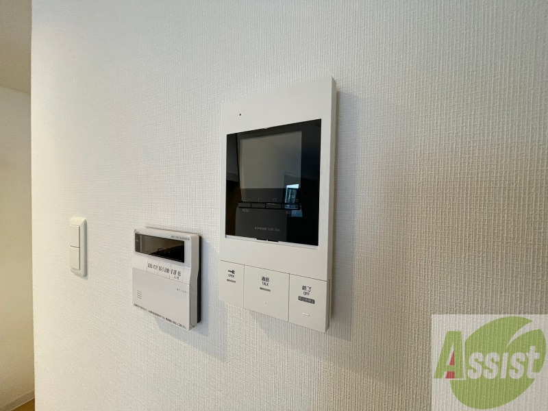 セキュリティ　ＴＶモニター付インターホンです。来客者の顔が見えるので安心！