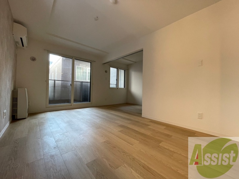 居室・リビング　広くてきれいなリビングです！快適に過ごせそうですね。