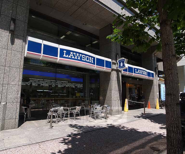 コンビニ　ローソン烏丸錦小路店（コンビニ）まで162m