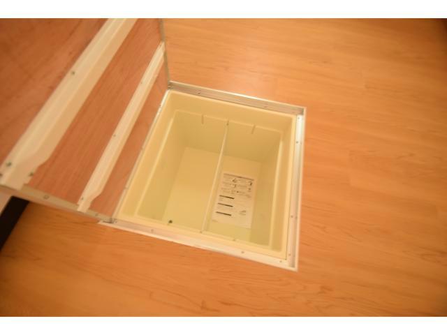 収納　床下収納