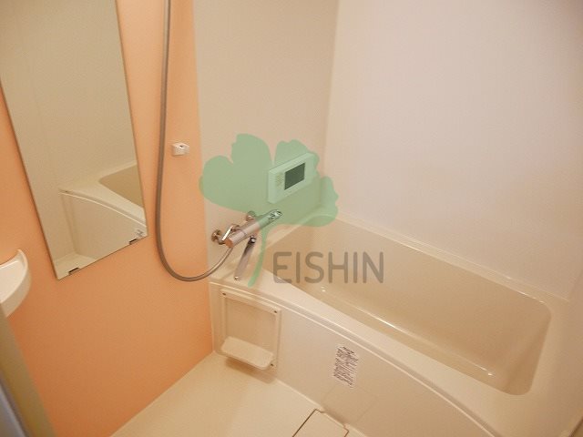 バス・シャワールーム　清潔感のある浴室です！
