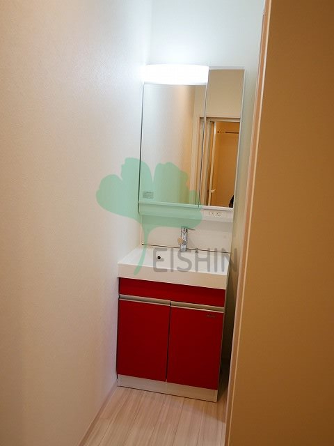 洗面設備　シンプルで使いやすい洗面台です！